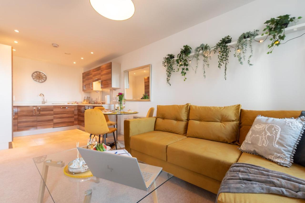 Amber Apartment Oasis - Your Gateway To Southampton'S Vibrant Heart, Port, Shopping Экстерьер фото