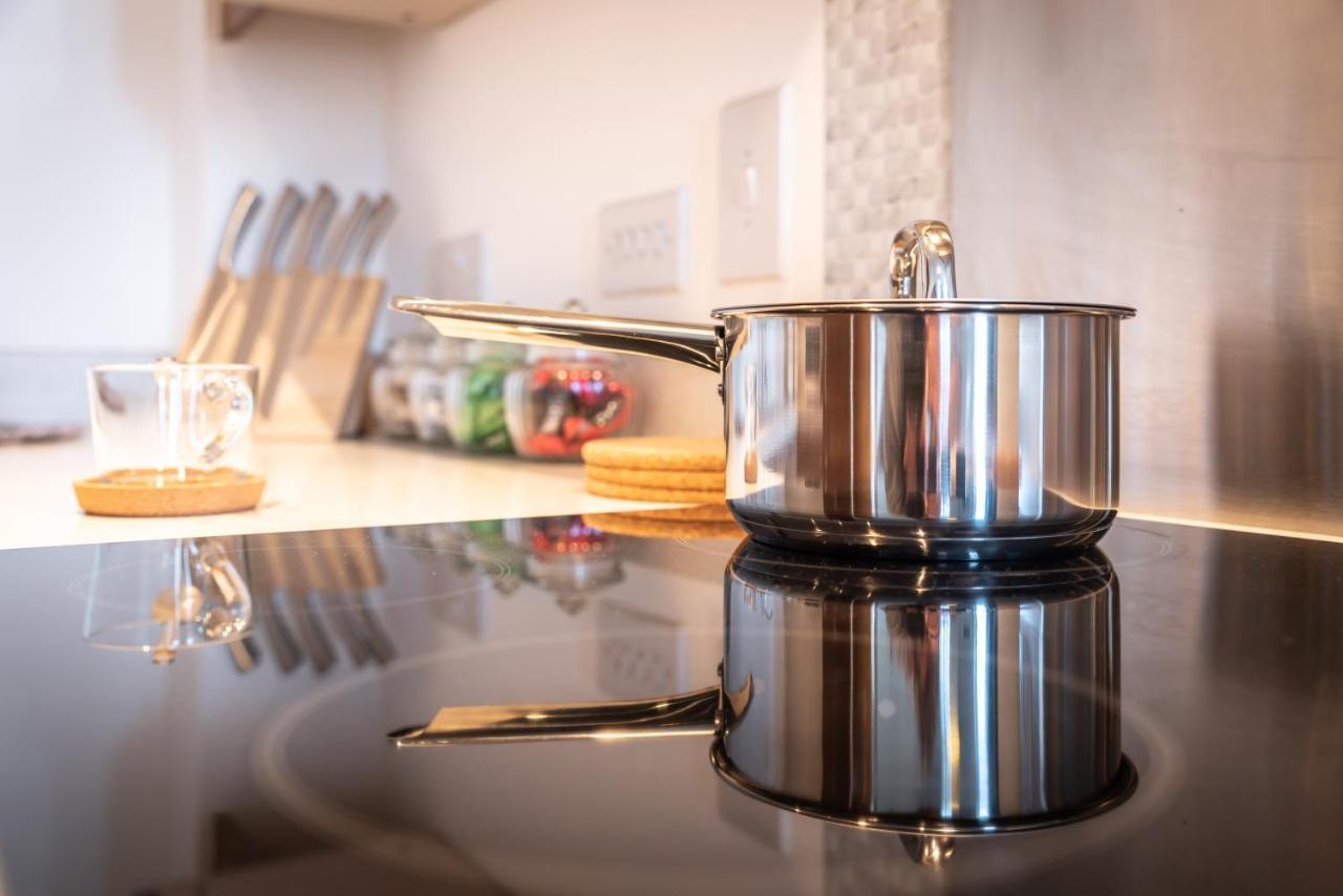 Amber Apartment Oasis - Your Gateway To Southampton'S Vibrant Heart, Port, Shopping Экстерьер фото